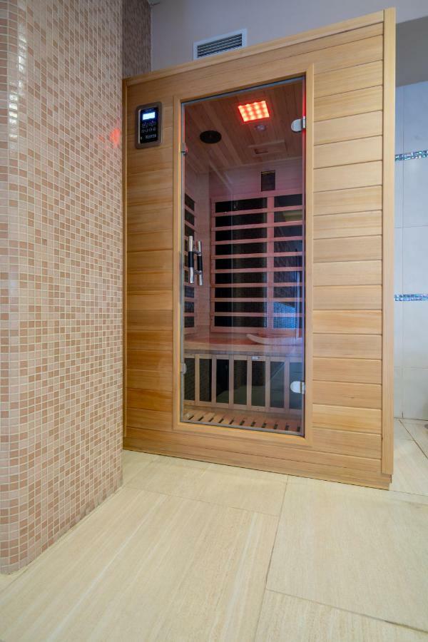 Doresz Wellness Panzio Bed & Breakfast Ujhartyan ภายนอก รูปภาพ