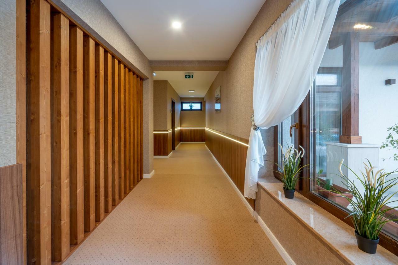 Doresz Wellness Panzio Bed & Breakfast Ujhartyan ภายนอก รูปภาพ